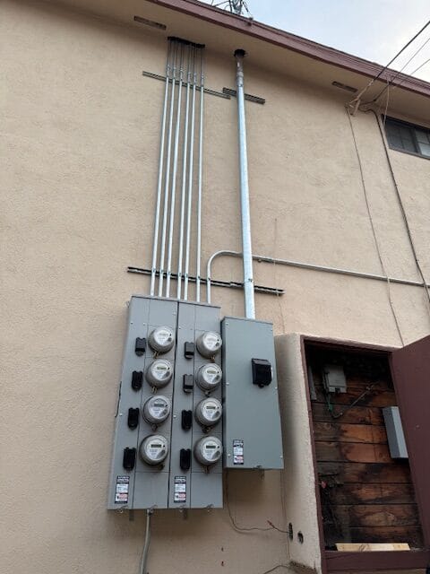400amp 8 meter service installation